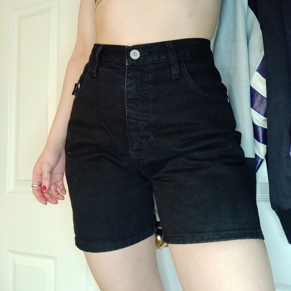 VINTAGE LONG DENIM HIGH WAIST MOM SHORTS - Picture 6 of 8